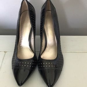 Woman’s black heels size 7 1/2 w